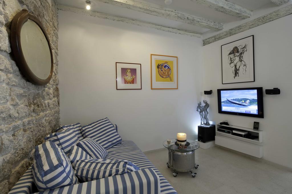 Apartment Whooart Komiža Eksteriør billede