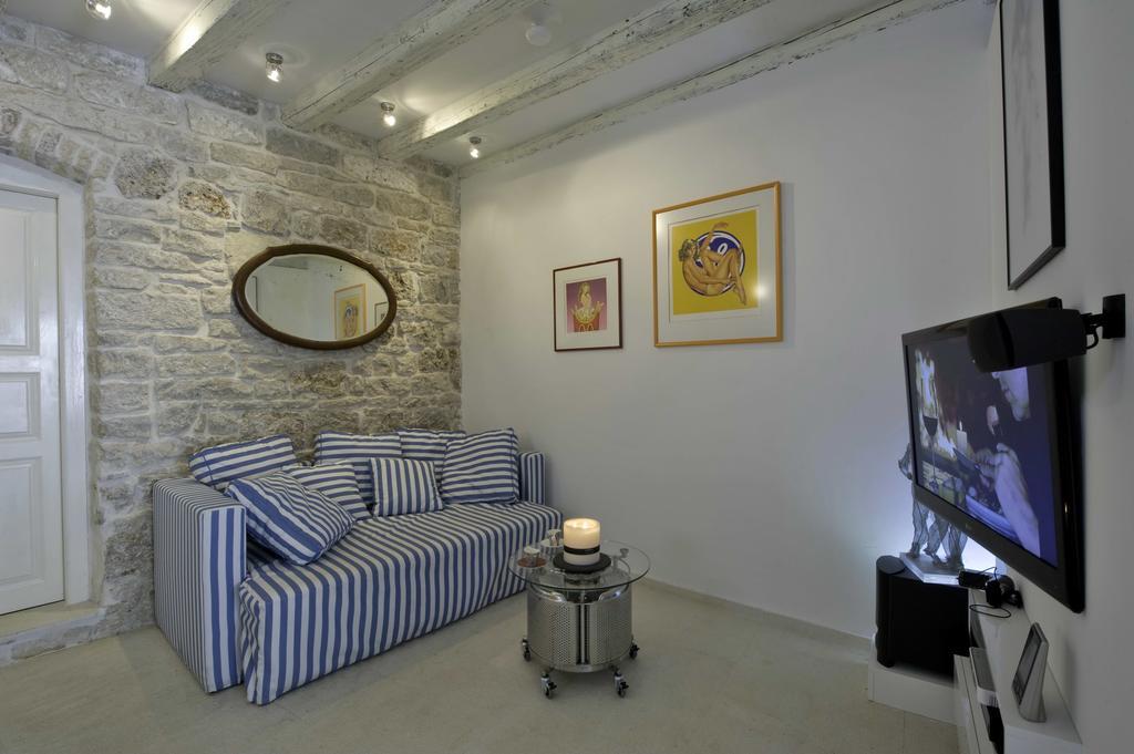 Apartment Whooart Komiža Eksteriør billede